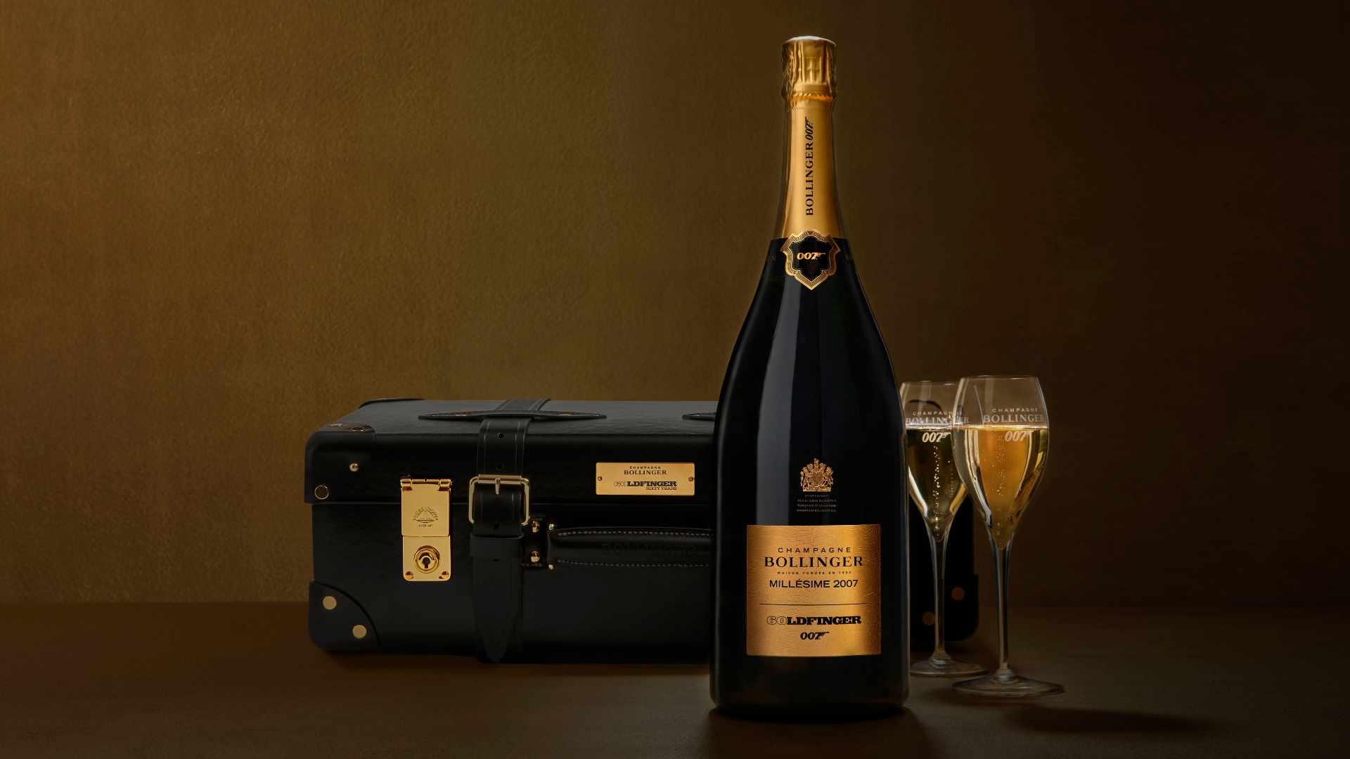 Bollinger シャンパン 007 限定品ケースと空き瓶 007-bond-mynewsdesk.png